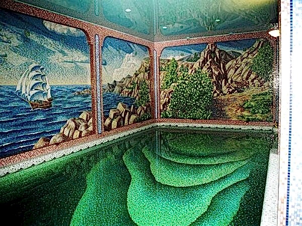 Зеленый бассейн